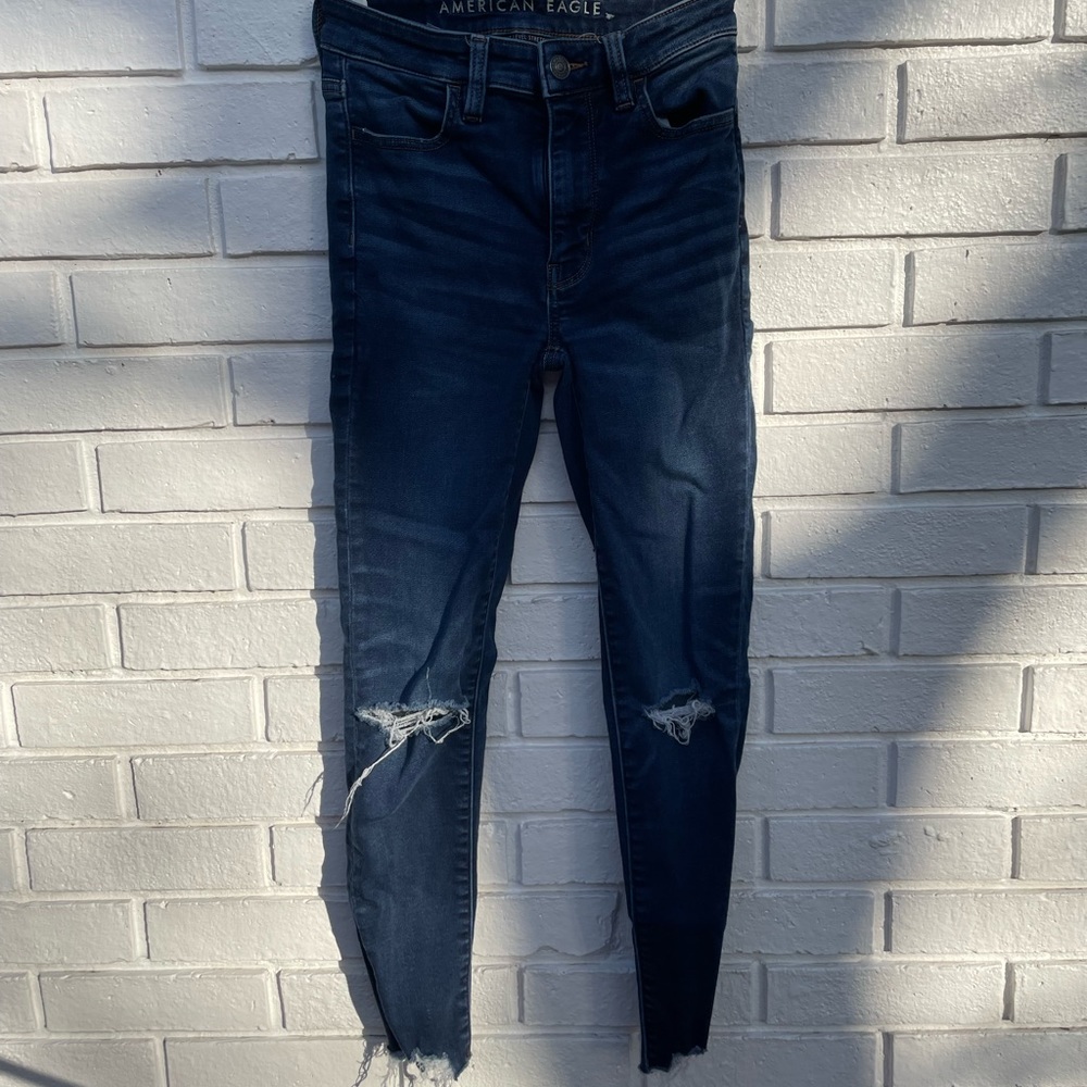 Dark wash American eagle jeans